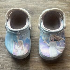 Toddler Classic Lined Chunky Frozen II Elsa Crocs ❄️